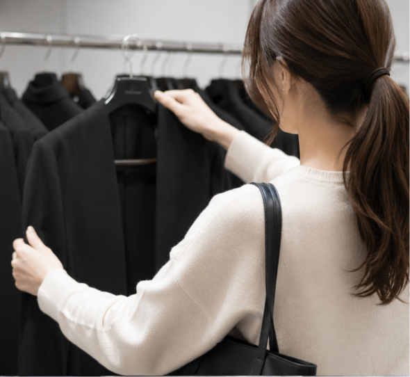 写真：来店して試着&レンタル