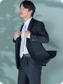 結婚式で着用する男性用の礼服